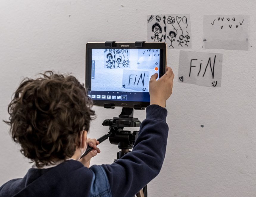 Ser un artista (de cine). Talleres de creación y edición cinematográfica a partir de la obra de Julio González para grupos