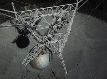 Aguas intoxicadas, cometas nunca más vistos, una reunión de suicidas, 2026. Vídeo 4K. Cortesía de la artista