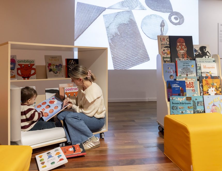 Moguda en falles! L’espai de lectura en família del museu