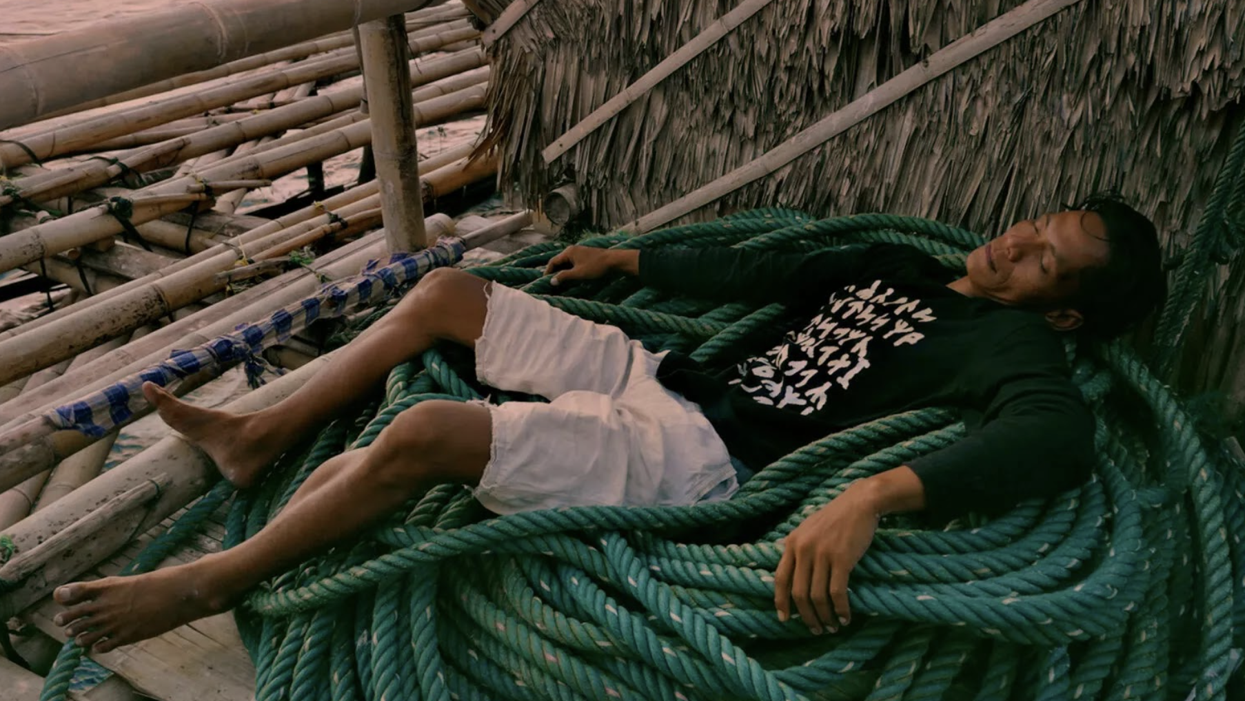 Proyección de ‘Krakatoa’, de Carlos Casas. Una sesión de cine experiencial hacia el sonido más fuerte registrado en la Tierra