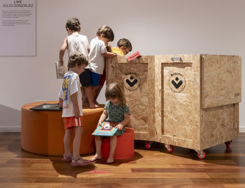 MOGUDA! VII edició. La biblioteca escolar itinerant de l’IVAM