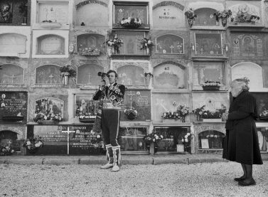 © Cristina García Rodero. El aficionado. Bañeres, 1981.