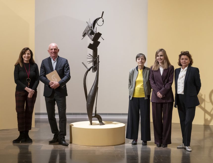El IVAM presenta la exposición “La mujer en la obra de Julio González” La secretaria autonómica de Cultura, Marta Alonso Rodríguez; la directora del IVAM, Blanca de la Torre; el heredero y administrador de la Fundación Julio González, Philippe Grimminger; y la comisaria de la muestra, Brigitte Leal, presentan la exposición ‘La mujer en la obra de Julio González’. © Miguel Lorenzo